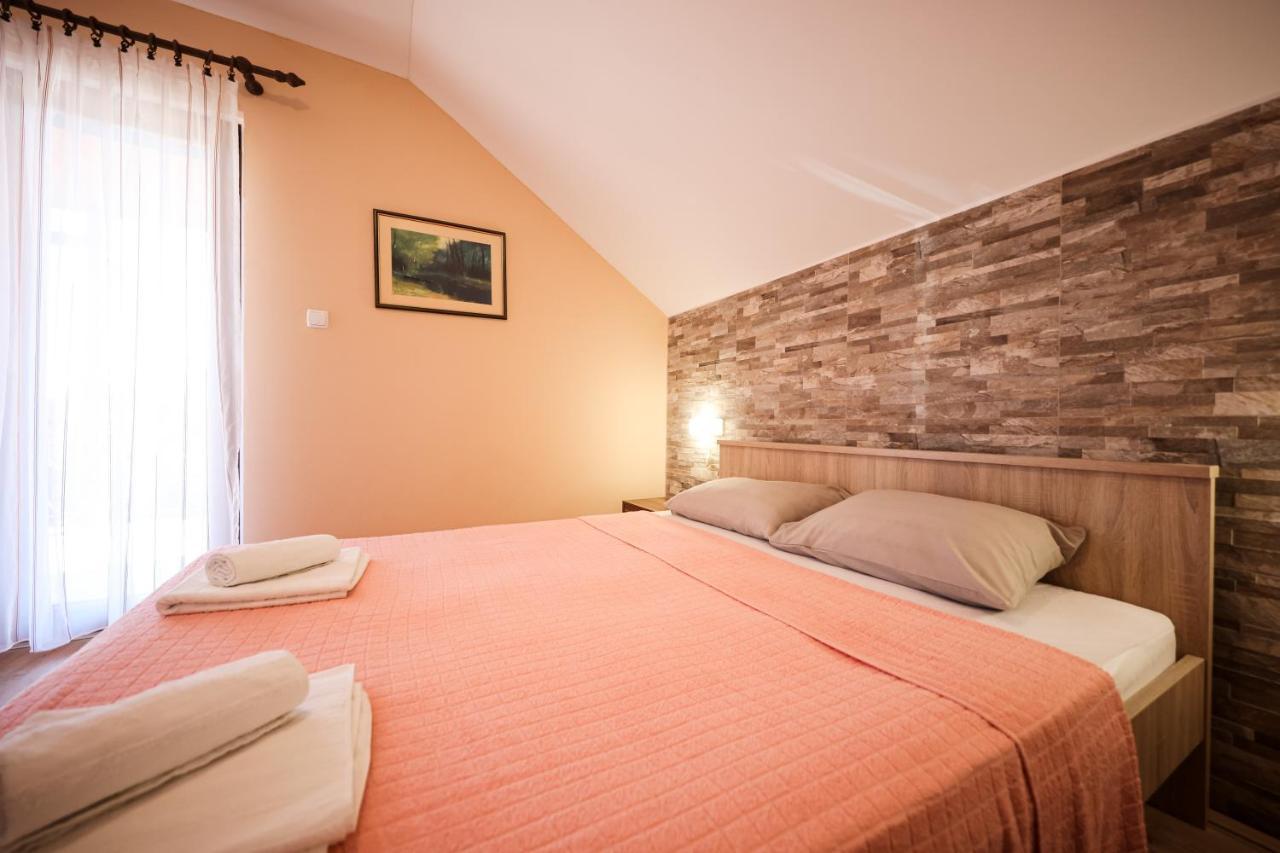 Apartment Ruza Sukošan Exteriér fotografie